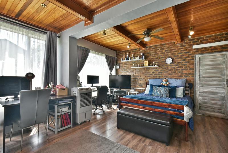 5 Bedroom Property for Sale in Brackenhurst Gauteng