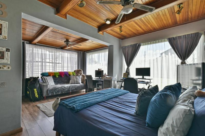 5 Bedroom Property for Sale in Brackenhurst Gauteng