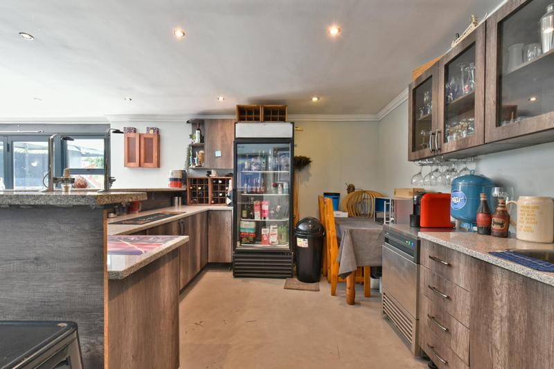 5 Bedroom Property for Sale in Brackenhurst Gauteng