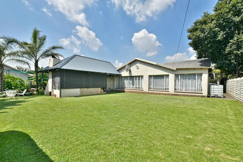 5 Bedroom Property for Sale in Brackenhurst Gauteng