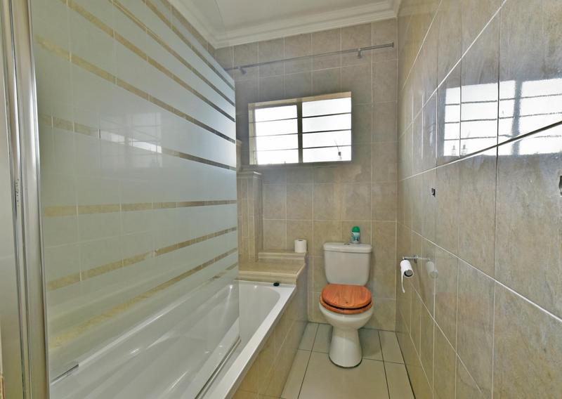 6 Bedroom Property for Sale in Randpark Ridge Gauteng