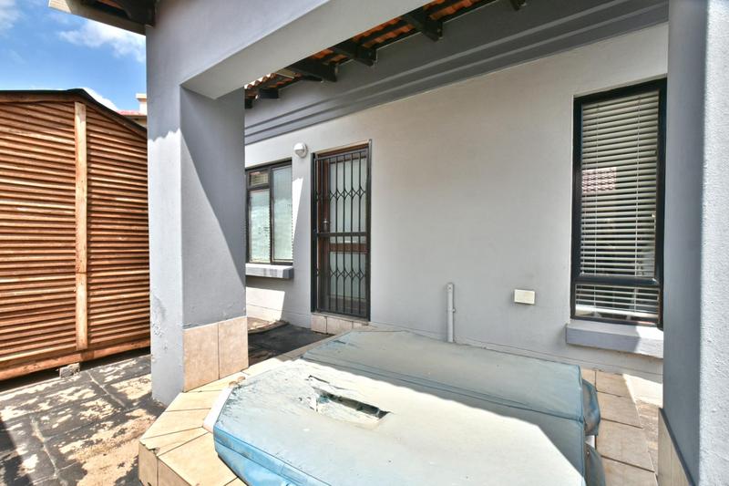 3 Bedroom Property for Sale in Willowbrook Gauteng