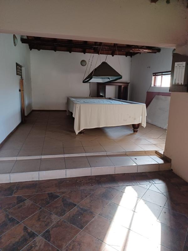 To Let 6 Bedroom Property for Rent in Ruimsig Gauteng