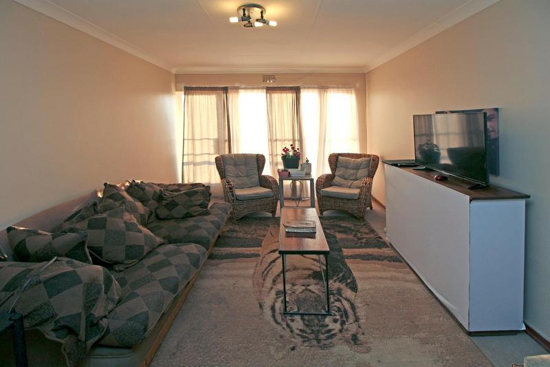 To Let 1 Bedroom Property for Rent in Horison Gauteng