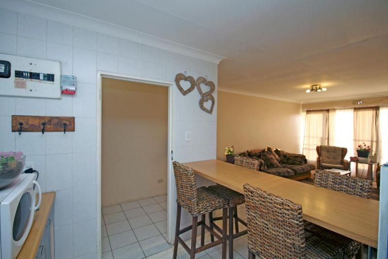 To Let 1 Bedroom Property for Rent in Horison Gauteng