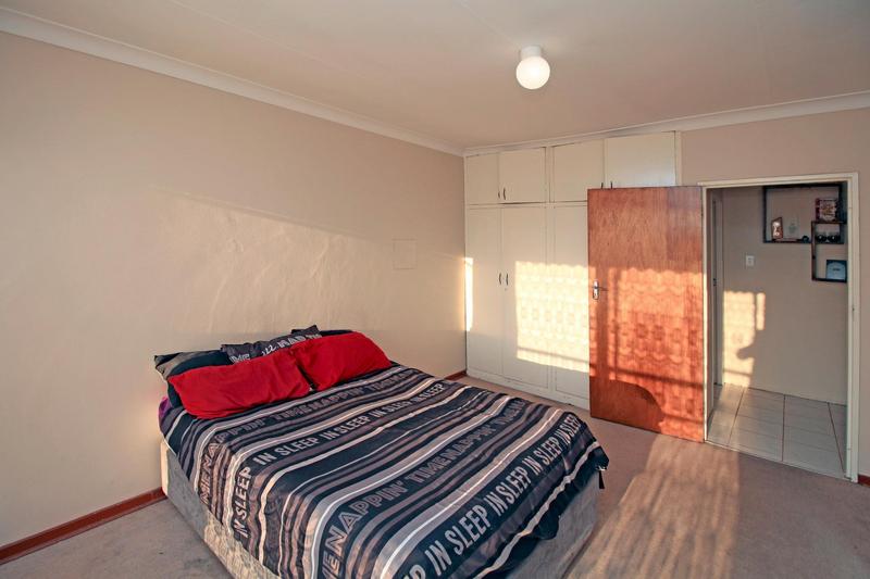 To Let 1 Bedroom Property for Rent in Horison Gauteng