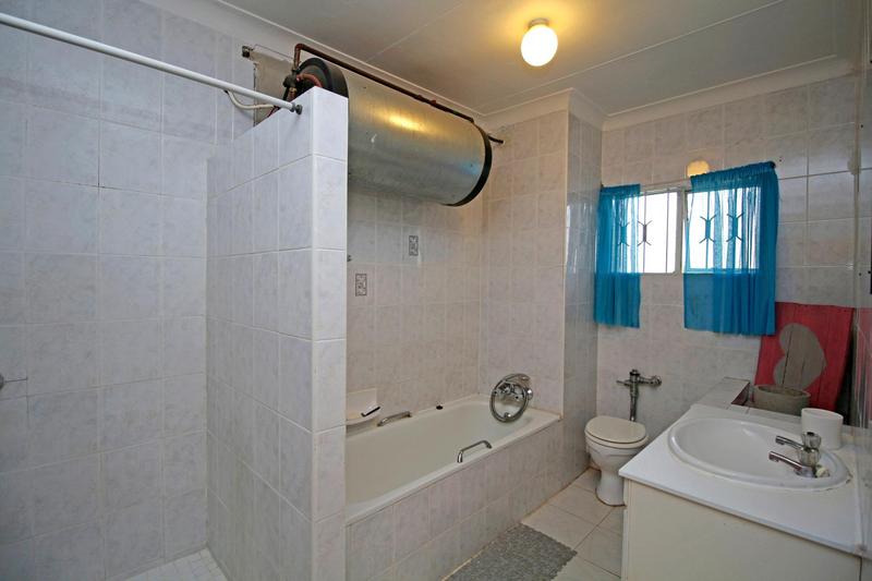 To Let 1 Bedroom Property for Rent in Horison Gauteng