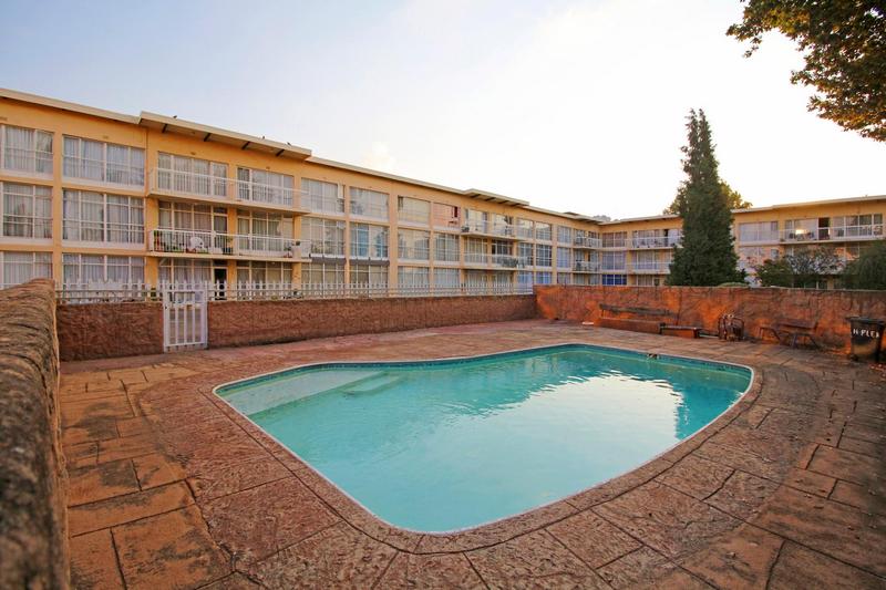 To Let 1 Bedroom Property for Rent in Horison Gauteng