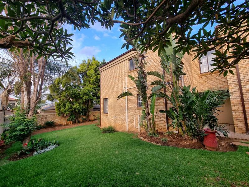 5 Bedroom Property for Sale in Amorosa Gauteng