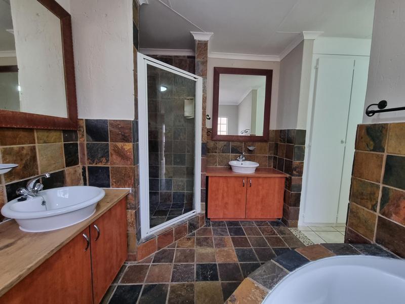 5 Bedroom Property for Sale in Amorosa Gauteng
