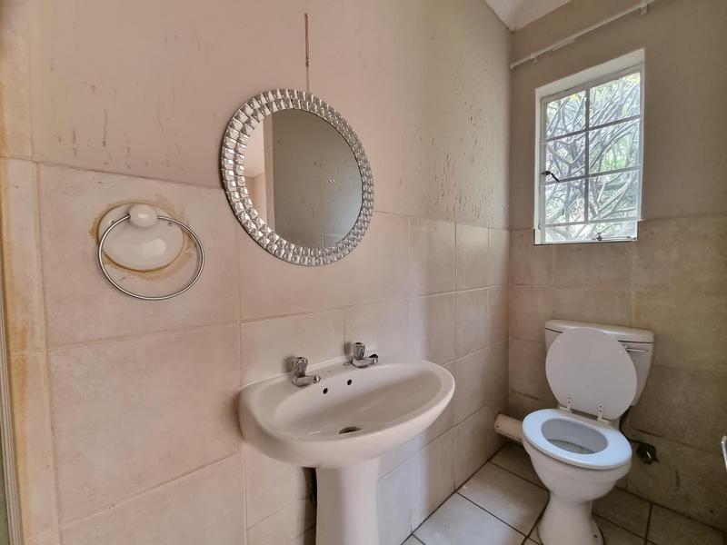 5 Bedroom Property for Sale in Amorosa Gauteng