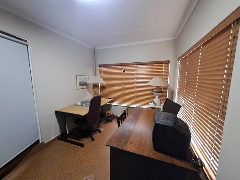 4 Bedroom Property for Sale in Sunnyridge Gauteng