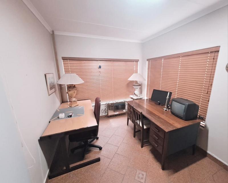 4 Bedroom Property for Sale in Sunnyridge Gauteng