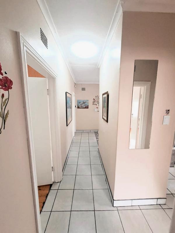 4 Bedroom Property for Sale in Sunnyridge Gauteng