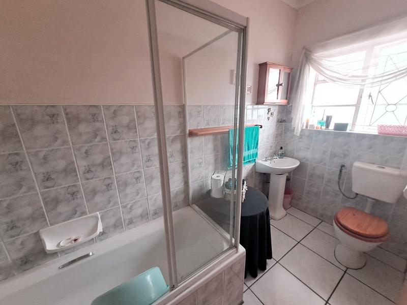 4 Bedroom Property for Sale in Sunnyridge Gauteng