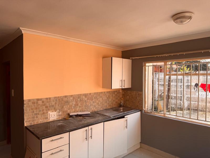 To Let 1 Bedroom Property for Rent in Kensington Gauteng