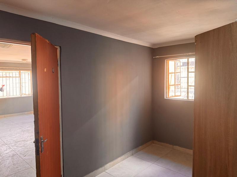 To Let 1 Bedroom Property for Rent in Kensington Gauteng