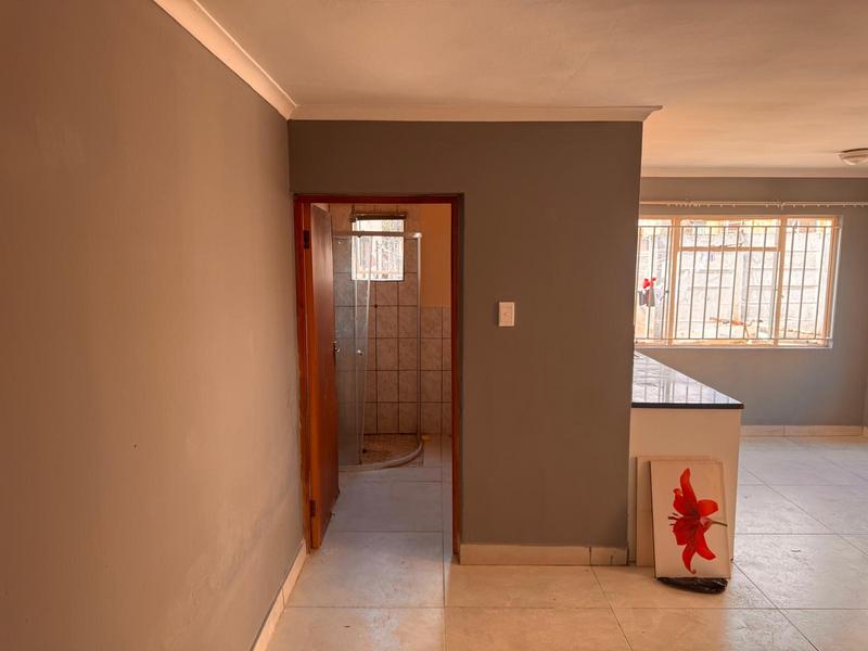 To Let 1 Bedroom Property for Rent in Kensington Gauteng