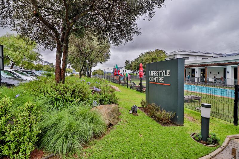 To Let 3 Bedroom Property for Rent in Greenstone Hill Gauteng