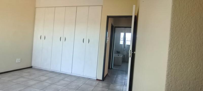 2 Bedroom Property for Sale in Halfway Gardens Gauteng