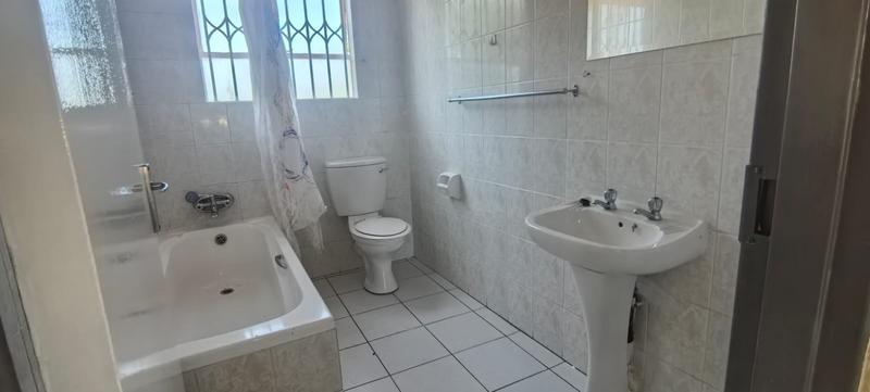 2 Bedroom Property for Sale in Halfway Gardens Gauteng