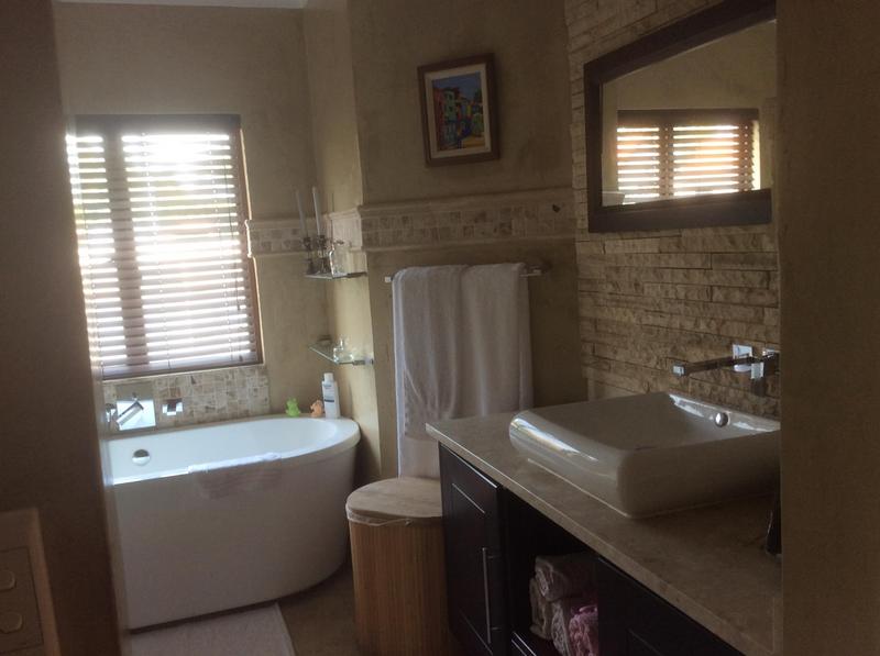 2 Bedroom Property for Sale in Magaliessig Gauteng