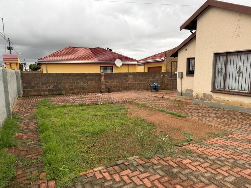 To Let 3 Bedroom Property for Rent in Dobsonville Gauteng