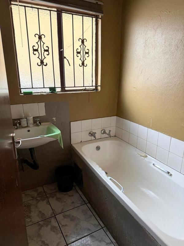 To Let 3 Bedroom Property for Rent in Dobsonville Gauteng