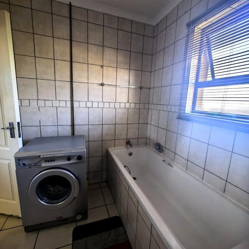 2 Bedroom Property for Sale in Eike Park Gauteng