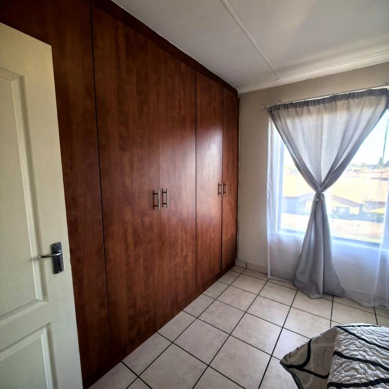 2 Bedroom Property for Sale in Eike Park Gauteng