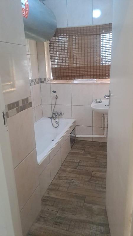 2 Bedroom Property for Sale in Florida Gauteng