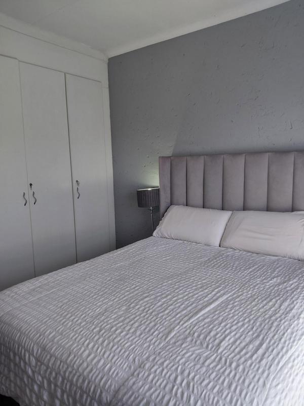 To Let 2 Bedroom Property for Rent in Montgomery Park Gauteng