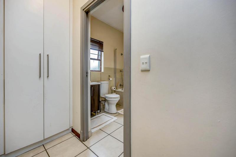 1 Bedroom Property for Sale in Broadacres Gauteng