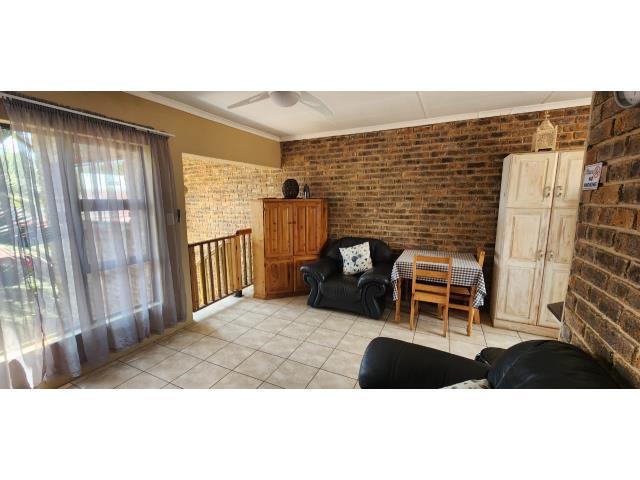 To Let 2 Bedroom Property for Rent in Bonaero Park Gauteng