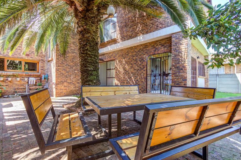 To Let 2 Bedroom Property for Rent in Bonaero Park Gauteng
