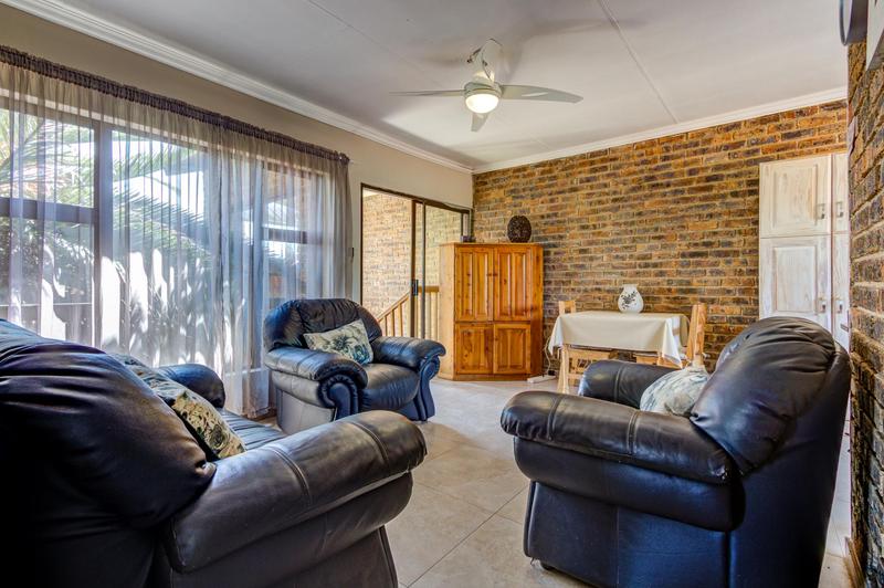 To Let 2 Bedroom Property for Rent in Bonaero Park Gauteng