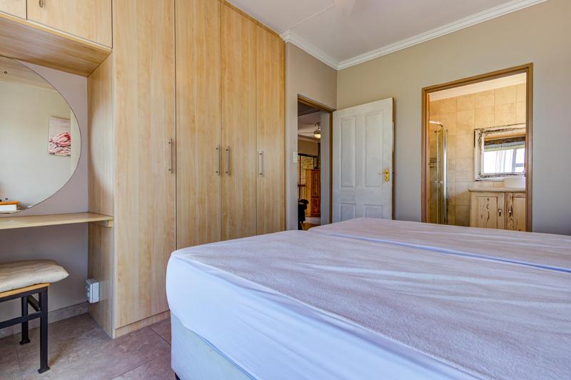 To Let 2 Bedroom Property for Rent in Bonaero Park Gauteng