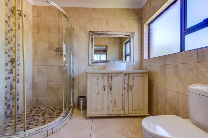 To Let 2 Bedroom Property for Rent in Bonaero Park Gauteng