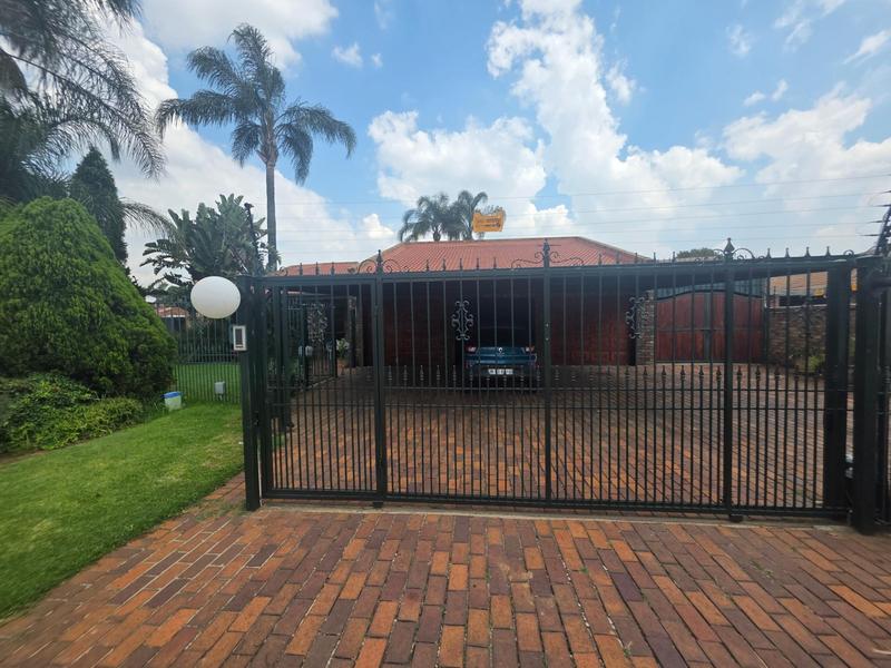 4 Bedroom Property for Sale in Sunward Park Gauteng