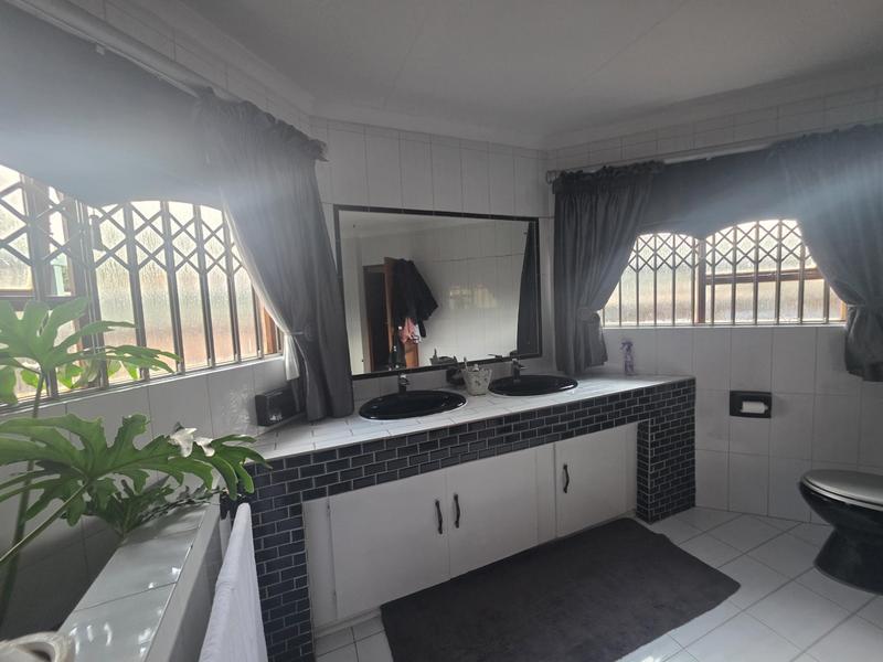 4 Bedroom Property for Sale in Sunward Park Gauteng