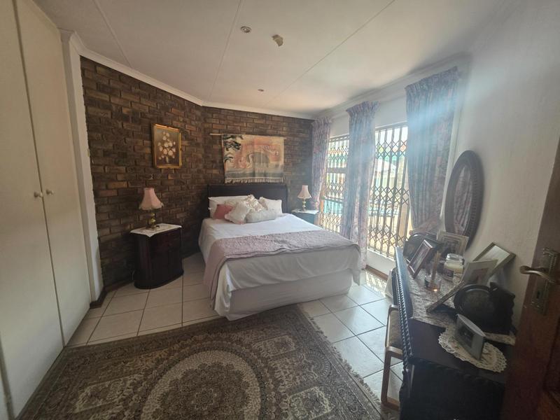 4 Bedroom Property for Sale in Sunward Park Gauteng