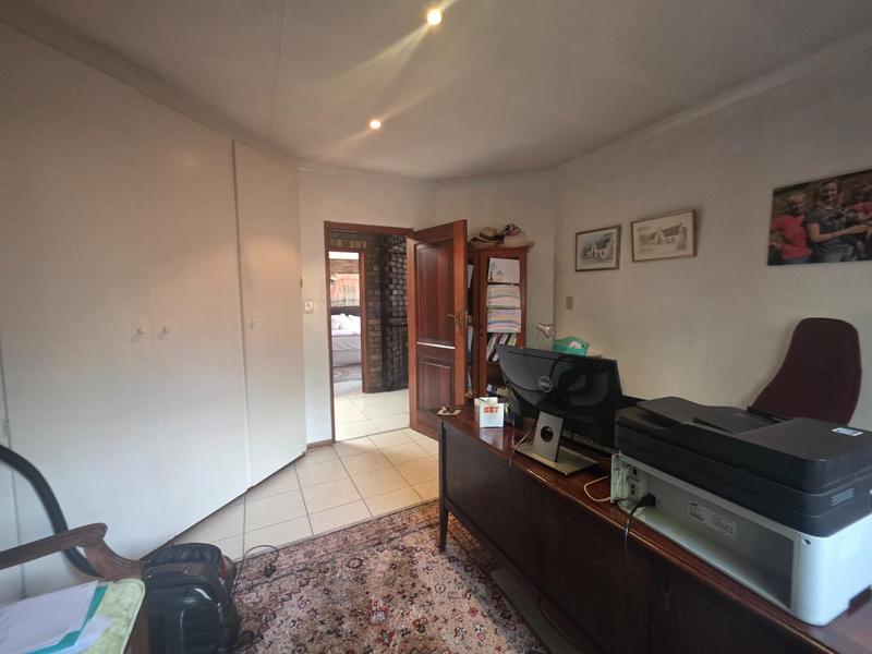 4 Bedroom Property for Sale in Sunward Park Gauteng