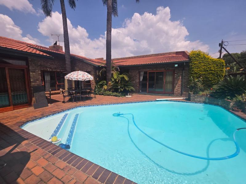 4 Bedroom Property for Sale in Sunward Park Gauteng