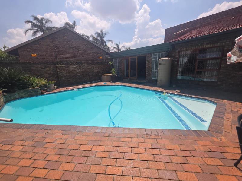 4 Bedroom Property for Sale in Sunward Park Gauteng