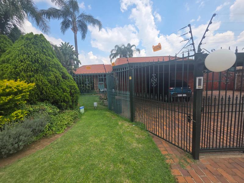 4 Bedroom Property for Sale in Sunward Park Gauteng