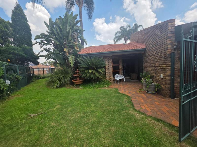 4 Bedroom Property for Sale in Sunward Park Gauteng