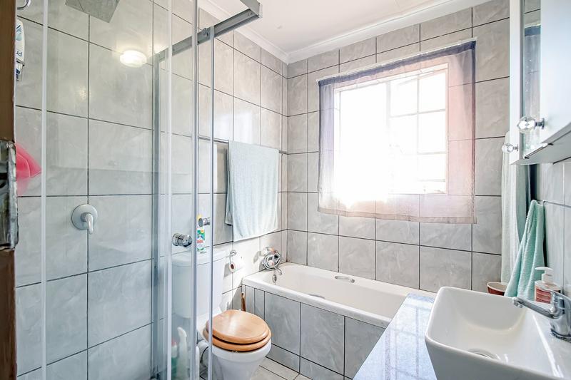 2 Bedroom Property for Sale in Annlin Gauteng