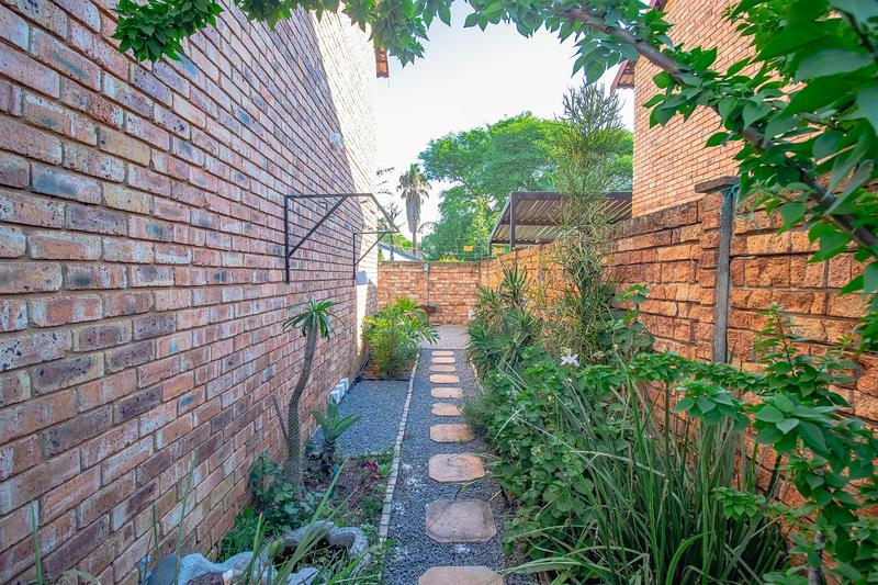 2 Bedroom Property for Sale in Annlin Gauteng