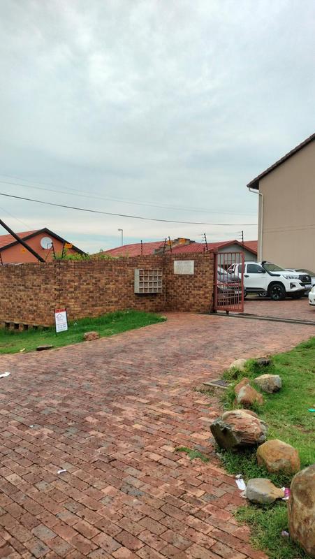 2 Bedroom Property for Sale in Naturena Gauteng