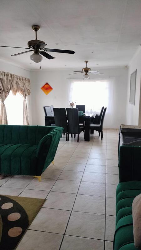 3 Bedroom Property for Sale in Suideroord Gauteng